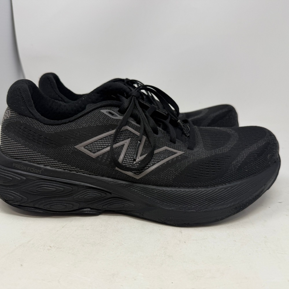 New Balance Running Shoes Mens 10 Fresh Foam X 880 v13 Black Wide 2E M880K13 EUC